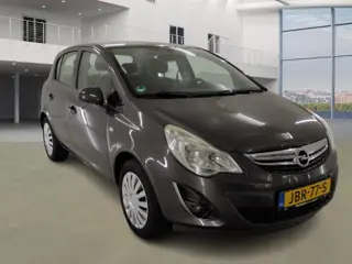Foto 20 van Opel CORSA 1.2-16V Cosmo/ SCHERM/ LAAG KM