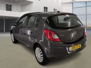 Foto 18 van Opel CORSA 1.2-16V Cosmo/ SCHERM/ LAAG KM