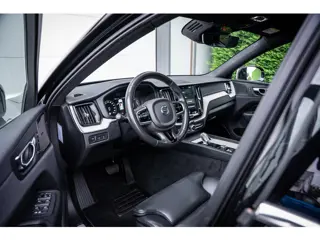 Foto 19 van Volvo XC60 2.0 T8 Plug-In Hybrid AWD Inscription Pano-dak|H&K|ACC|Leder|Trekhaak|Camera|Memory|Winte