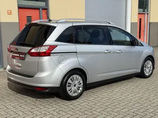 Foto 15 van Ford Grand C-Max 1.0 Titanium 7p. Camera, Nieuwe Distributieriem
