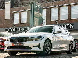 BMW 3 Serie Touring 330e eDrive Edition CAMERA 18 INCH LEDER SHADOW DODEHOEK