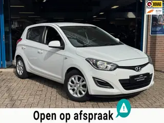 Foto 12 van Hyundai I20 1.2i i-Drive 2014 WIT 5drs AIRCO LM APK NAP!