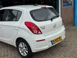 Foto 25 van Hyundai I20 1.2i i-Drive 2014 WIT 5drs AIRCO LM APK NAP!