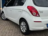 Foto 26 van Hyundai I20 1.2i i-Drive 2014 WIT 5drs AIRCO LM APK NAP!