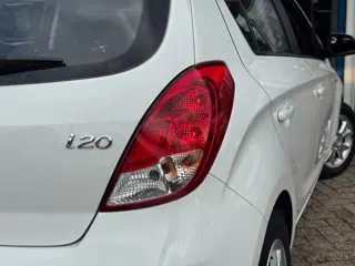 Foto 19 van Hyundai I20 1.2i i-Drive 2014 WIT 5drs AIRCO LM APK NAP!