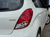 Foto 29 van Hyundai I20 1.2i i-Drive 2014 WIT 5drs AIRCO LM APK NAP!