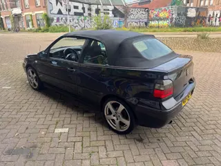 Foto 15 van Volkswagen Golf Cabriolet 1.6 leer CarPlay stereo 17 inch velgen nette linnen dak apk juli 2027 leuk