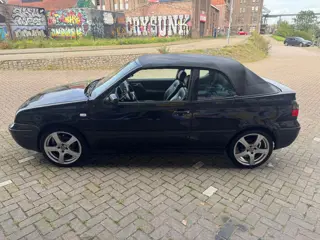 Foto 14 van Volkswagen Golf Cabriolet 1.6 leer CarPlay stereo 17 inch velgen nette linnen dak apk juli 2027 leuk