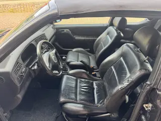 Foto 11 van Volkswagen Golf Cabriolet 1.6 leer CarPlay stereo 17 inch velgen nette linnen dak apk juli 2027 leuk