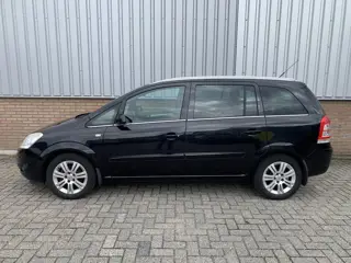 Foto 12 van Opel Zafira 1.8 Cosmo APK/ NAP/ Airco