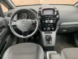 Foto 23 van Opel Zafira 1.8 Cosmo APK/ NAP/ Airco