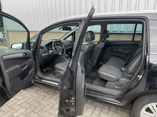 Foto 15 van Opel Zafira 1.8 Cosmo APK/ NAP/ Airco