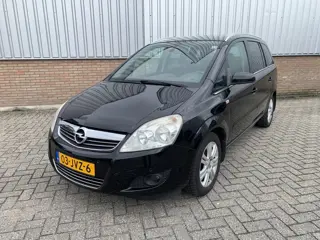 Foto 16 van Opel Zafira 1.8 Cosmo APK/ NAP/ Airco