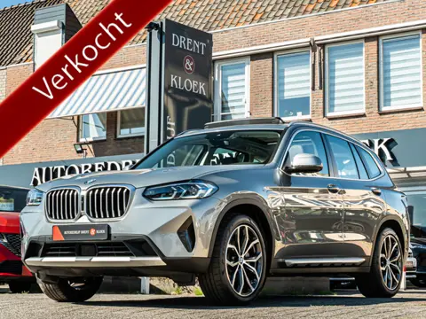 BMW X3 xDrive30e Business Edition Plus PANO HUD 20 INCH 360 CAMERA ADAP CRUISE