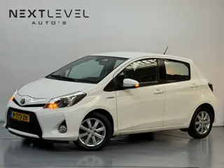 Foto 11 van Toyota Yaris 1.5 Full Hybrid Aspiration Camera Nieuwe APK + Beurt