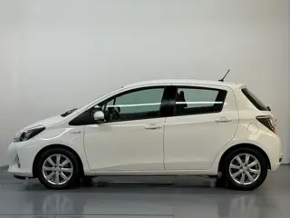 Foto 15 van Toyota Yaris 1.5 Full Hybrid Aspiration Camera Nieuwe APK + Beurt