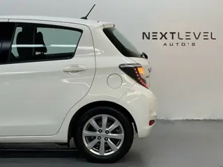Foto 16 van Toyota Yaris 1.5 Full Hybrid Aspiration Camera Nieuwe APK + Beurt