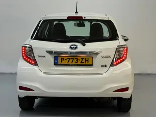 Foto 20 van Toyota Yaris 1.5 Full Hybrid Aspiration Camera Nieuwe APK + Beurt