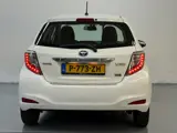 Foto 30 van Toyota Yaris 1.5 Full Hybrid Aspiration Camera Nieuwe APK + Beurt