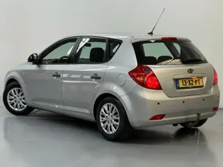 Foto 17 van Kia Cee'd 1.6 X-tra Airco Trekhaak Nieuwe Apk