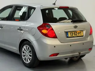 Foto 18 van Kia Cee'd 1.6 X-tra Airco Trekhaak Nieuwe Apk