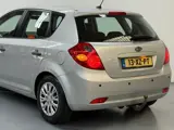 Foto 28 van Kia Cee'd 1.6 X-tra Airco Trekhaak Nieuwe Apk