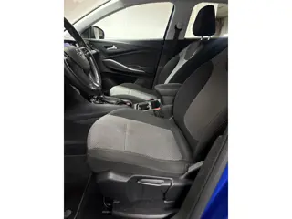 Foto 12 van Opel Grandland X 1.2 Turbo Online Edition - Navi - Carplay - Camera - Lane Assist - Cruise - APK 202