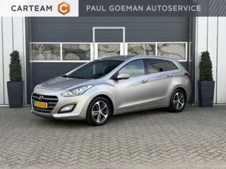 Hyundai i30 Wagon 1.6 GDi Comfort | Parkeer sensoren | Stoel verwarming | Climate | Airco |