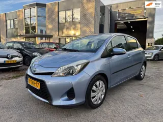 Foto 11 van Toyota Yaris 1.5 Full Hybrid Aspiration Clima Navi