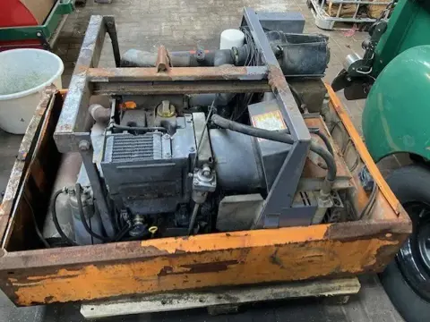 Deutz 2 cilinder Deutz F2l 1011 Compressor (bj 1995)