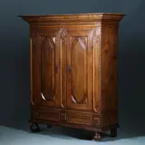 Foto 19 van Stoere 17e eeuwse 2-deurs kast op bolpoten  Prachtige patina oude kleur