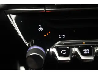 Foto 16 van Peugeot 208 1.2 Hybrid 145 e-DCS6 GT |Stoelverw.|Massage|
