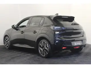 Foto 15 van Peugeot 208 1.2 Hybrid 145 e-DCS6 GT |Stoelverw.|Massage|