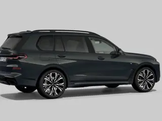 Foto 10 van BMW X7 xDrive40i 7 pers. | Skylounge | M Stoelen | Massage