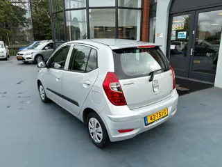 Foto 13 van Hyundai I10 1.2 Plus AIRCO RADIO CD/AUX/USB