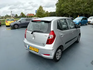 Foto 15 van Hyundai I10 1.2 Plus AIRCO RADIO CD/AUX/USB