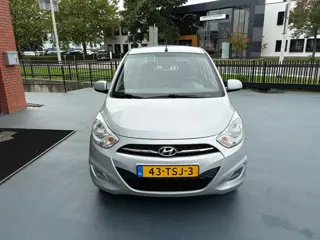 Foto 19 van Hyundai I10 1.2 Plus AIRCO RADIO CD/AUX/USB