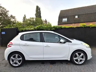 Foto 15 van Peugeot 208 1.4 VTi Active Airco Cruise