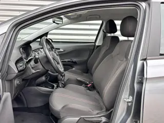 Foto 14 van Opel Corsa Edition 1.4 90pk | ALL SEASON BANDEN | TREKHAAK | APPLE CARPLAY / ANDROID AUTO | PARKEERS