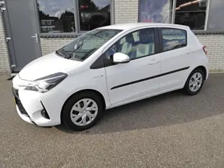Foto 15 van Toyota Yaris 1.5 Hybrid Aspiration *cruise*climate*camera*