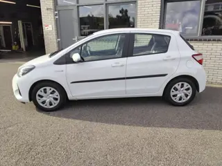 Foto 14 van Toyota Yaris 1.5 Hybrid Aspiration *cruise*climate*camera*