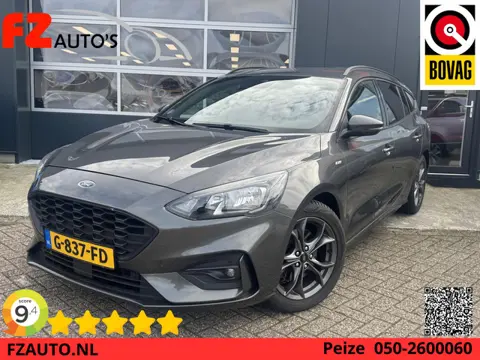 Ford Focus Wagon 1.0 EcoBoost Titanium Business Automaat - Navigatie - Climate Control - Trekhaak