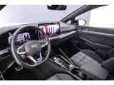 Foto 28 van Volkswagen Golf GTE 1.5 TSI eHybrid 272pk DSG Automaat, Trekhaak, Panoramadak, 360 camera, Stoelverw