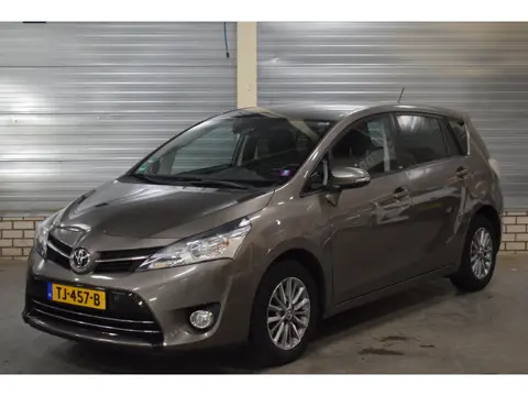 Toyota Verso 1.8 VVT-i Aspiration Automaat 7persoons Dealer Onderhouden + Camer|Bluetooth|Trekhaak|