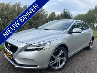 Volvo V40 2.0 | Clima | Cruise | Navi | Bluetooth | Stoelverwarming | Trekhaak | Nieuwe apk bij leve