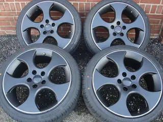 18 Inch GTI Black Velgen en Banden Steek 5x112