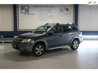 Mitsubishi Outlander 2.4 Instyle 4WD AUTOMAAT/ PANO/ TREKHAAK