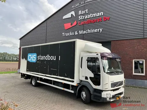 Volvo FL L 4X2R bladgeveerde bakwagen met laadklep. Handgeschakeld. BS2158