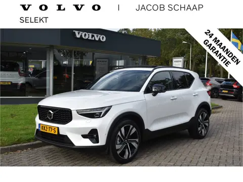 Volvo XC40 B4 Plus Dark | ACC | Trekhaak | Schuif/kanteldak | Stoel + Stuur verwarmd | BLIS | Nubuck