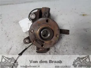 Toyota Aygo 2005-2022 Fusee links voor